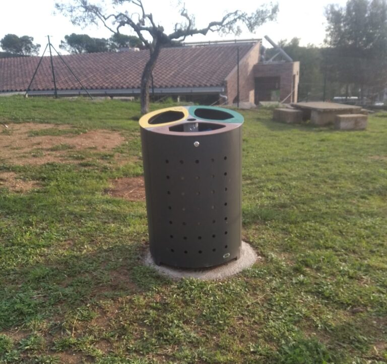 NOVES PAPERERES PER FACILITAR EL RECICLATGE A LA VIA PÚBLICA