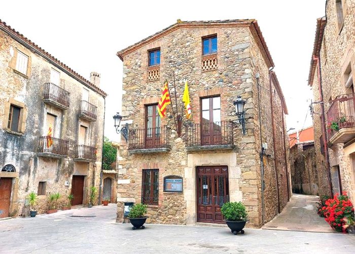 casa-de-la-vila-corca-860×645 casa-de-la-vila-corca-860x645